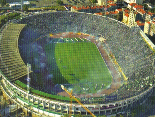 Stades à l'ancienne 500px-Estádio_José_Alvalade_