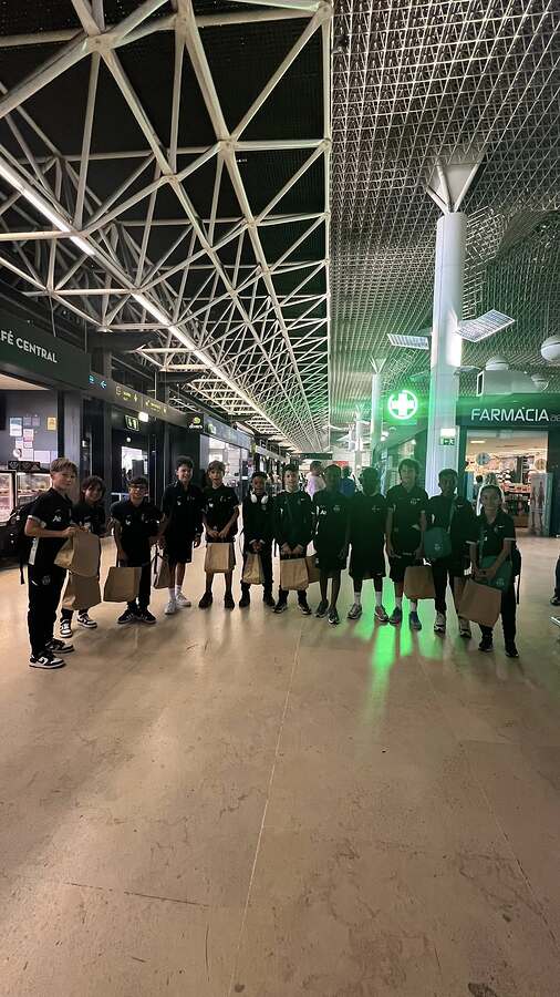 Filho💚 A viver experiências @sportingcp Torneio Infinis Cup. 🇨🇭Diverte-te! #FormaçãoSporting