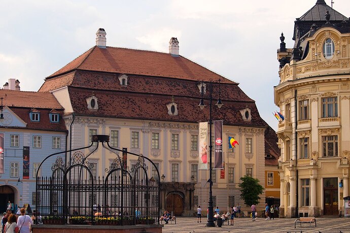 1200px-Brukenthal-sibiu