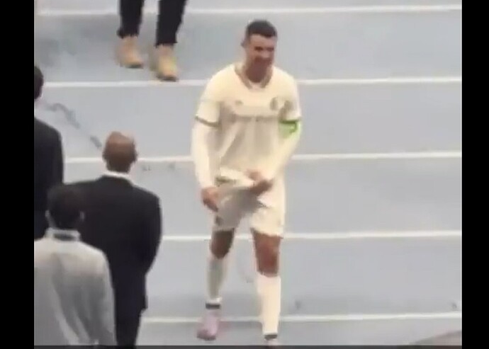 cristiano-gesto