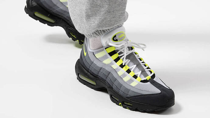 nike-air-max-95-og-neon-on-foot-front_w900