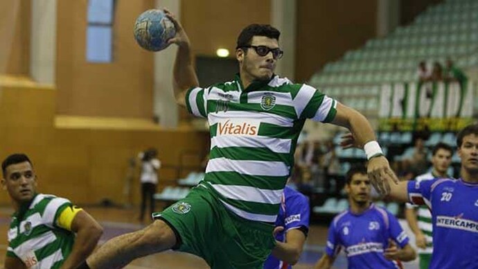 img_920x518$2015_02_28_03_52_00_939769