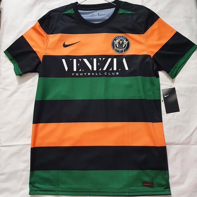 venezia-fc-home-football-shirt-2020-2021-s_84867_1