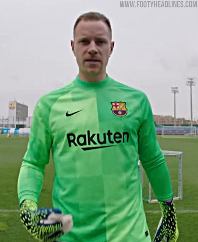 barcelona-21-22-keeper-kits (2)