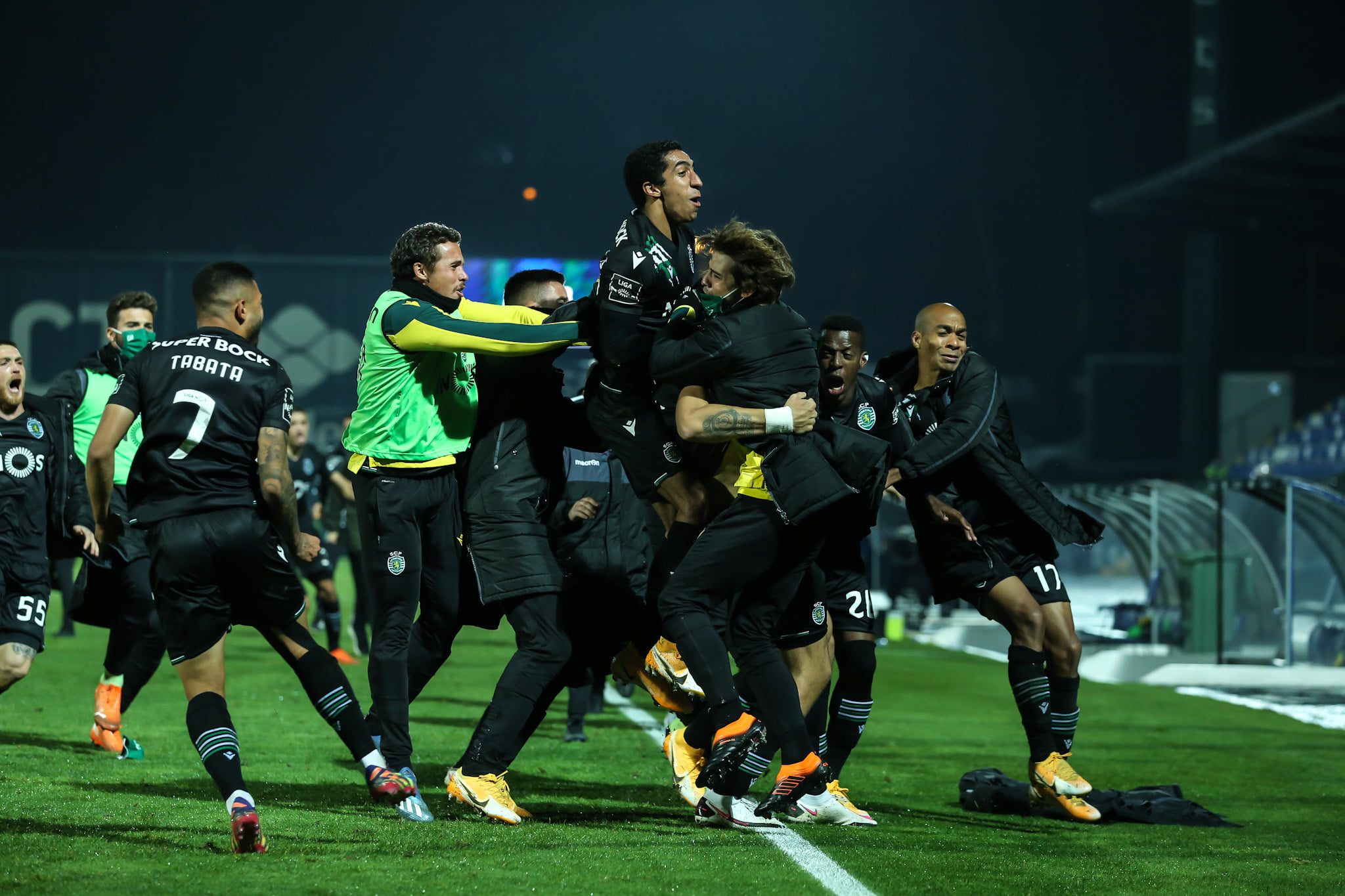 Penálti para ti e para mim. Gil e Moreirense selam empate nos 11