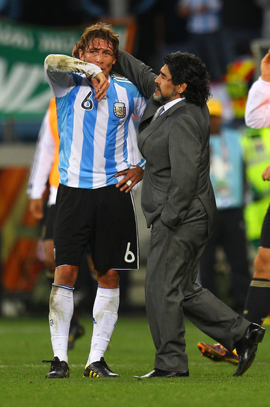 Diego+Maradona+Gabriel+Heinze+Argentina+v+ltDoDufQ5eBl.jpg